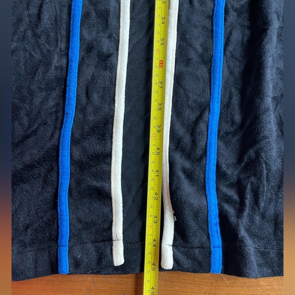 Vintage Christian Dior velour robe in black with blue trim. - Picture 9 of 10